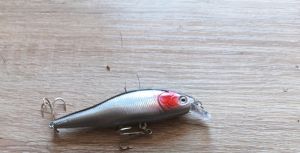 Frenetická zmija Wobbler | Dĺžka: 9 cm, Hĺbka ponoru: 0-1,5 m, Farba: strieborná/čierna, Hmotnosť: 9 g